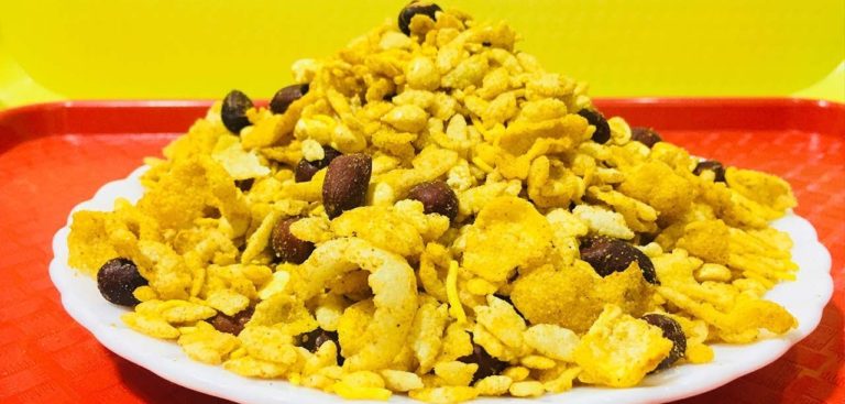 khatta-mitha-poha-namkeen-recipe 2 khatta-mitha poha mankeen