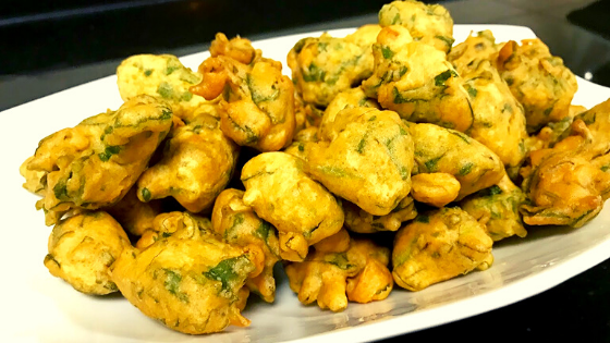 Methi saag pakora